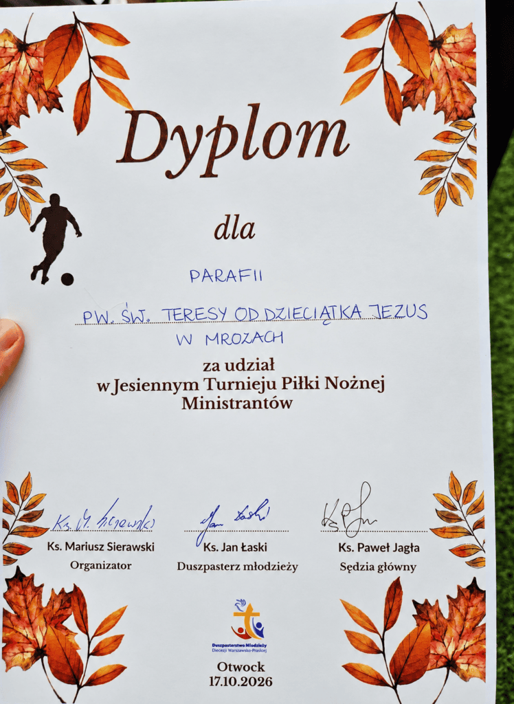 Jesienny dyplom turnieju piłkarskiego